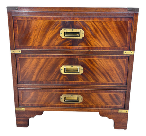 English Chest of Drawers in Mahogany