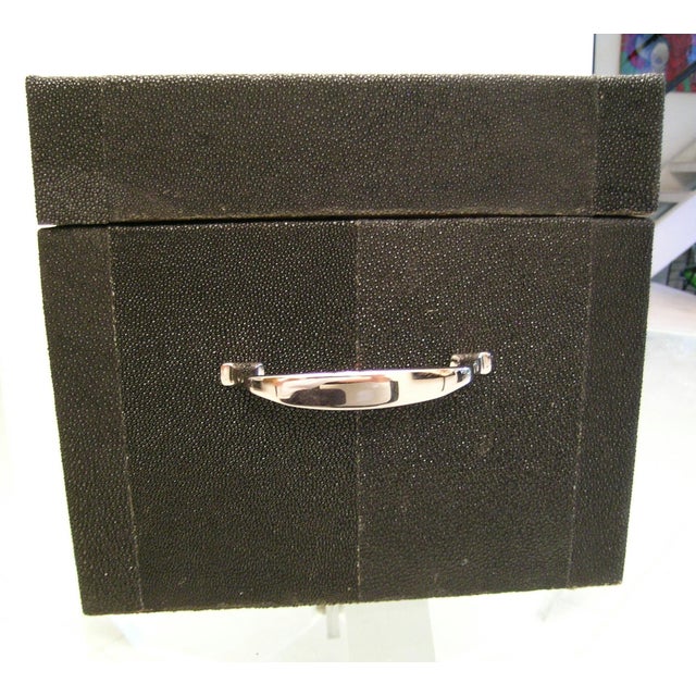 Art Deco Style Trunk in Galuchat/Stingray 1980s For Sale - Image 4 of 6