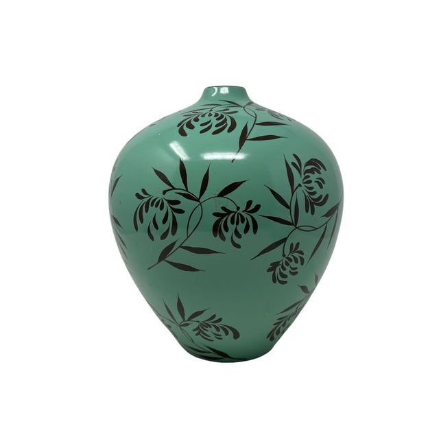 Mid 20th Century Vintage Mint Green Hand Painted Medium Decor Vase. For Sale In Palm Springs - Image 6 of 6