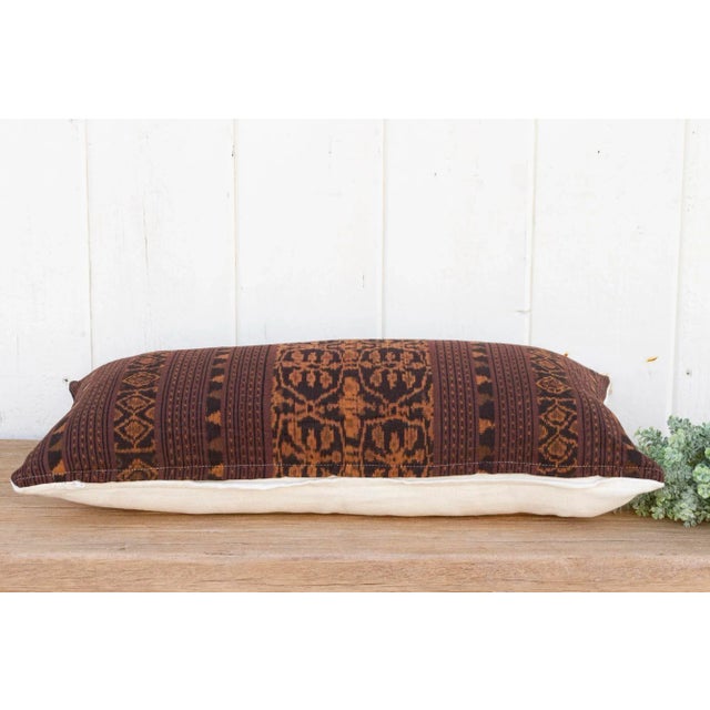 Krayan Antique Sumatran Ikat Pillow For Sale In Los Angeles - Image 6 of 8