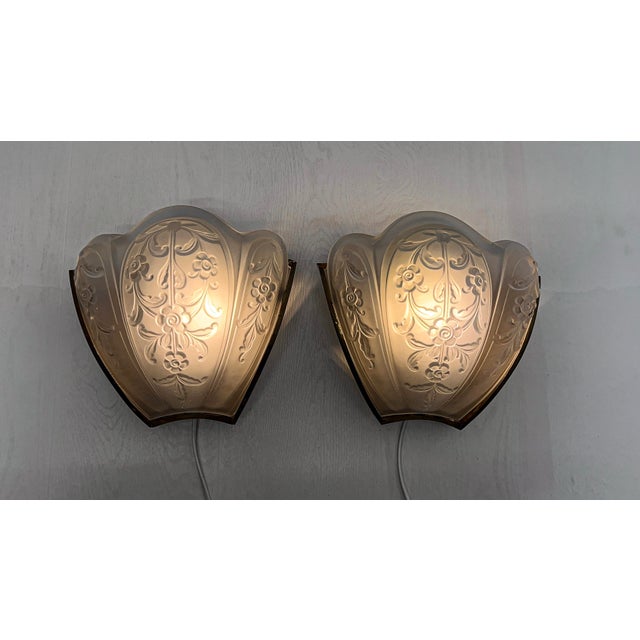 1940s Art Deco Style Brass and Glass Wall Lamps, France, 1940s, Set of 2 For Sale - Image 5 of 18