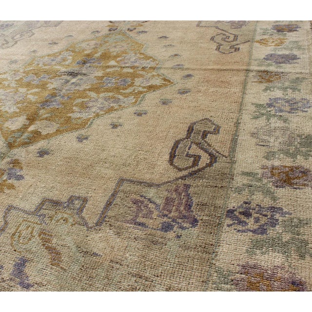 Mid 20th Century Mid 20th Century Classic Medallion Oushak Vintage Rug in Taupe, Purple, Cream, and Green For Sale - Image 5 of 7