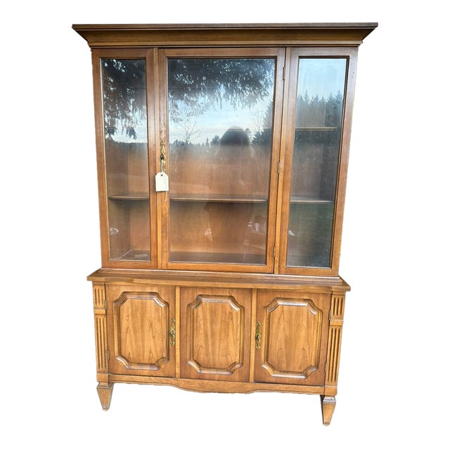 1960's China Cabinet Fruitwood Italian Neoclassical in the Style of Bernhardt For Sale