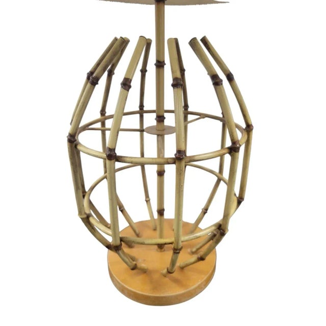 Brown Vintage Metal Faux Bamboo Cage Regency Style Table Lamp For Sale - Image 8 of 10