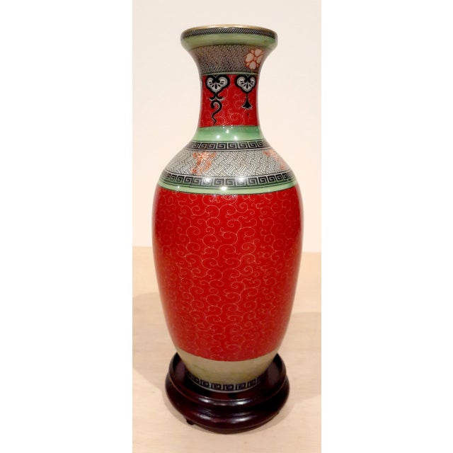 Chinese Late 19th Century Chinese Porcelain Famille Rose Peony Vase For Sale - Image 3 of 7