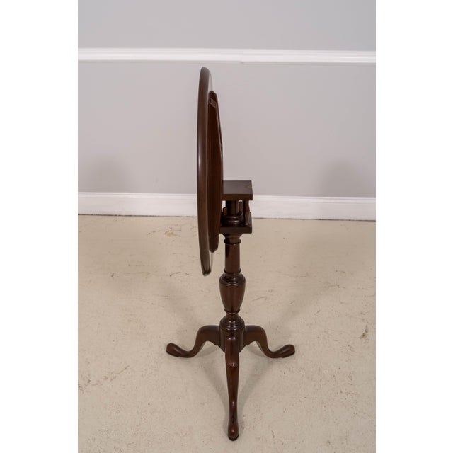 Brown Kittinger Cw-11 Mahogany Tilt-Top Round End Table For Sale - Image 8 of 14