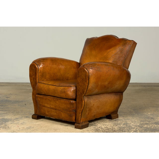 1920s French Art Deco Scalloped Back Cognac Leather Club Chairs – A Pair For Sale In New York - Image 6 of 18