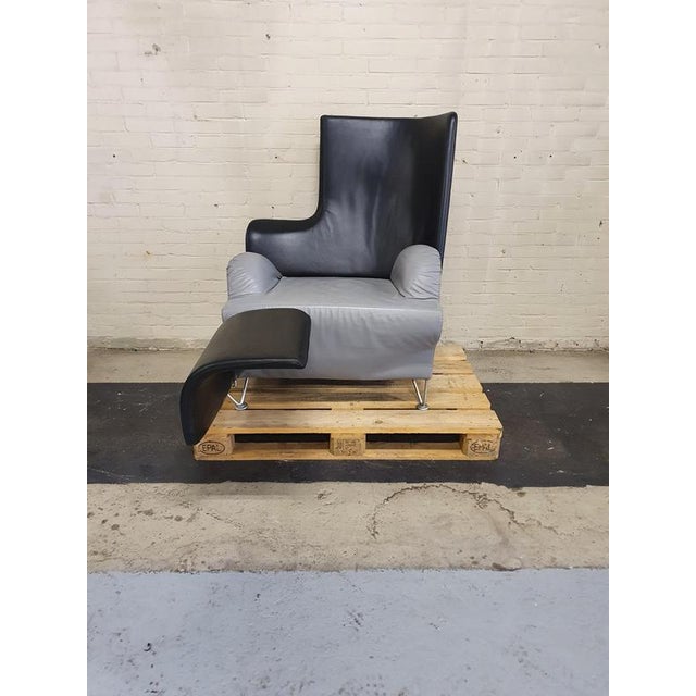 Lounge Chair in Grey and Black Leather with Foldable Ottoman from Brunati For Sale - Image 5 of 5