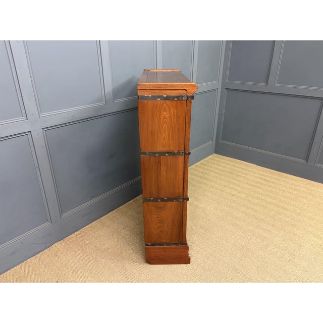 Walnut Stacking Bookcase from Globe Wernicke, 1910 For Sale - Image 11 of 17