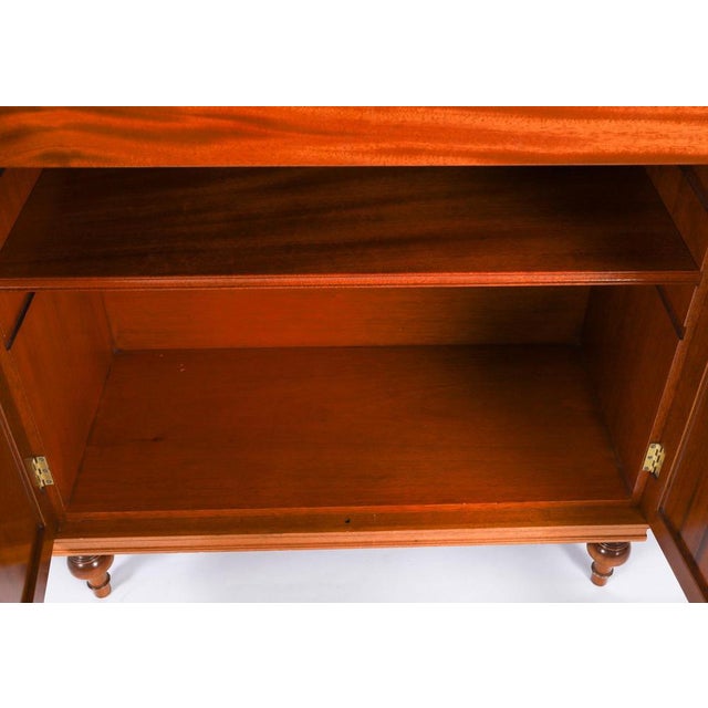 Vintage Late 20th Century Flame Mahogany Sideboard from William Tillman, 1980s For Sale - Image 13 of 18