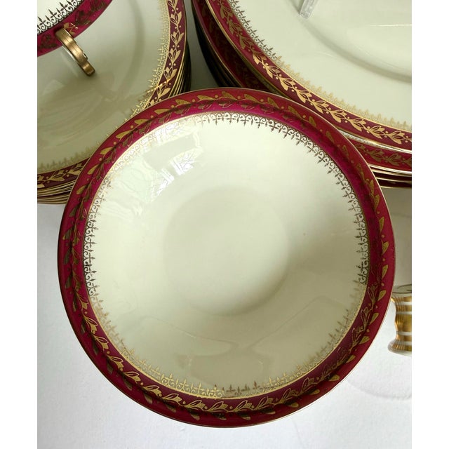 French 1920s Moritz Zdekauer Raspberry and Gold Porcelain Czechoslovakia Dinnerware Set of 28 Pieces For Sale - Image 3 of 13