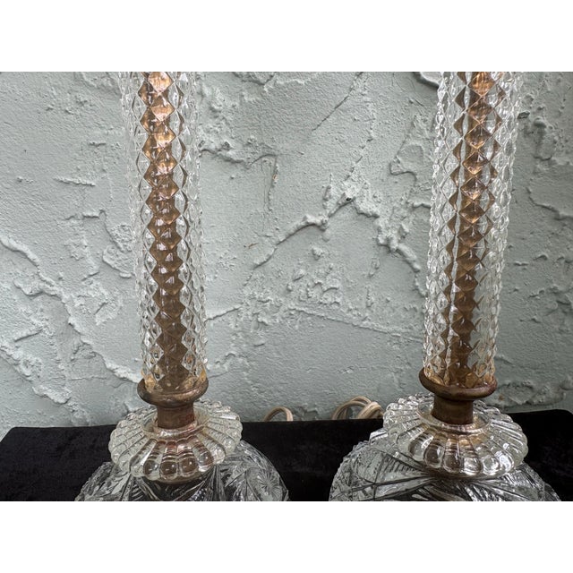 Mid 20th Century Vintage Cut Crystal Boudoir Table Lamps – Pair With Diamond Point Columns & Eagle Sockets For Sale - Image 5 of 11