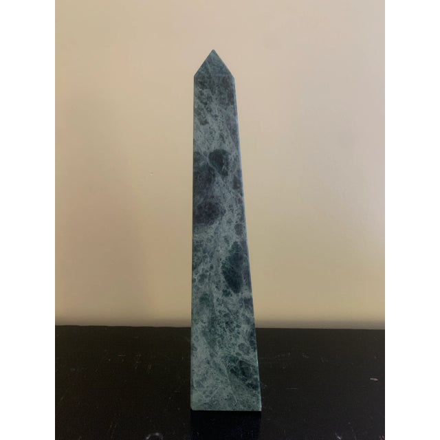 Green Marble Obelisk With Dramatic Veining For Sale - Image 4 of 11