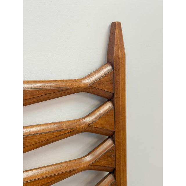 Vintage Heritage Furniture MCM Pointed King Headboard Mid Century Modern Bed For Sale - Image 13 of 17