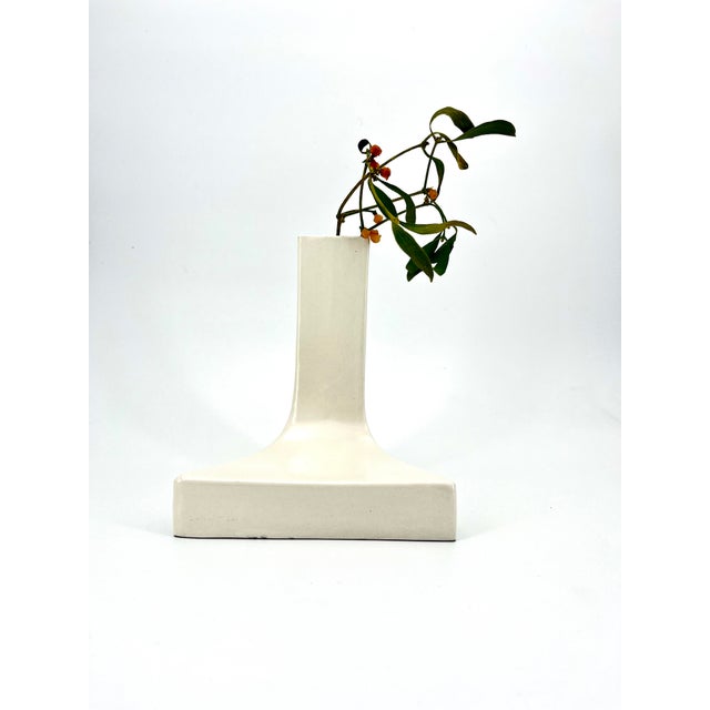 Modern Minimalist White Ceramic Vase by Parravicini, Italy, 1970s For Sale - Image 4 of 8