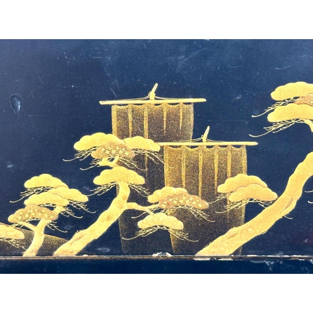 Antique Japanese Maki-e Lacquered Jubako Box: Meiji Period Bento Box For Sale - Image 6 of 10