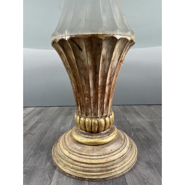 Gold 20th Century Table on Central Pedestal in Carved Wood For Sale - Image 8 of 12