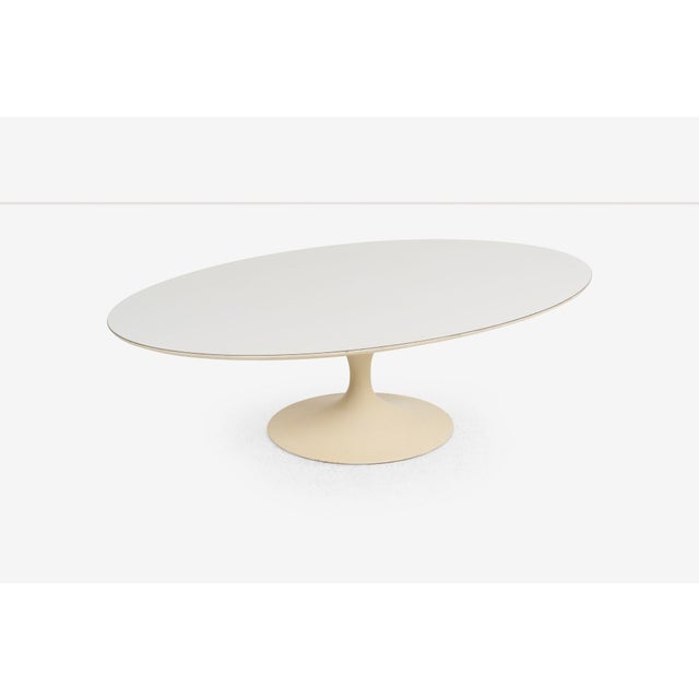 Vintage Eero Saarinen for Knoll International White Oval Tulip Cocktail Table Laminate Top Cast Iron Base 1957 For Sale - Image 4 of 9