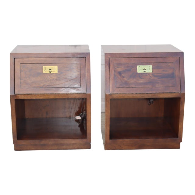 Pair of Vintage Henredon Campaign-Style Nightstands/End Tables For Sale