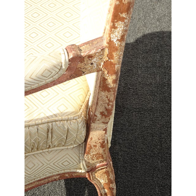 Vintage French Provincial Silk Bergere Chair W Red & Gold Crackle Finish For Sale - Image 10 of 12