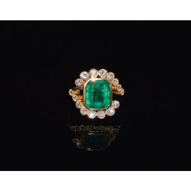 Early 21st Century GIA Certified Natural 4.83CTS VS F Diamond Emerald 18K Solid Gold Bypass Ring, size 6.5 For Sale - Image 5 of 10