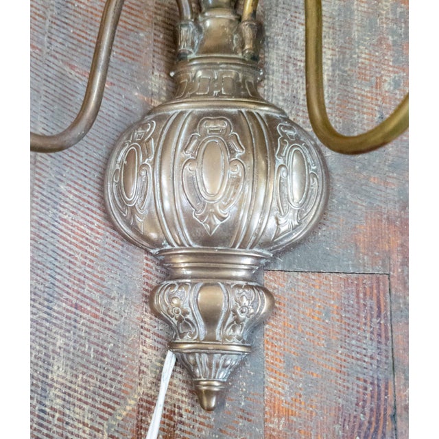Brass 20th Century American Pair of Brass Wall Sconces in Georgian Adams Revival Style For Sale - Image 8 of 17