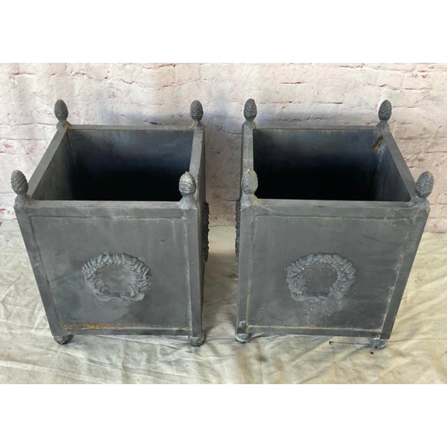 Neoclassical Metal Planters With Laurel Wreath Motif, Pair For Sale - Image 4 of 11