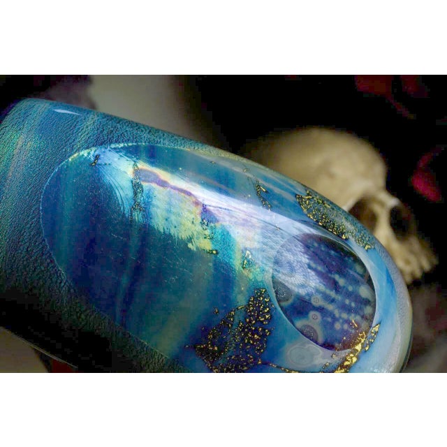 American Robert Eickholt “Cosmic Blue” Dichroic Glass Vase – Iridescent Studio Art Glass, 1982 For Sale - Image 3 of 4