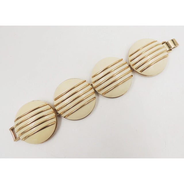 Vintage 1950s Signed Monet Goldtone & Ivory Colored Resin Bracelet For Sale In Philadelphia - Image 6 of 6