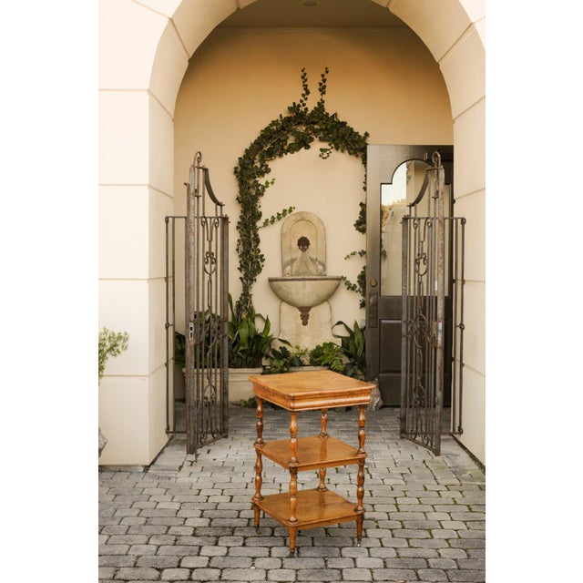 French Burled Walnut Three-Tiered Trolley with Butterfly Veneer, circa 1870 For Sale In Atlanta - Image 6 of 12