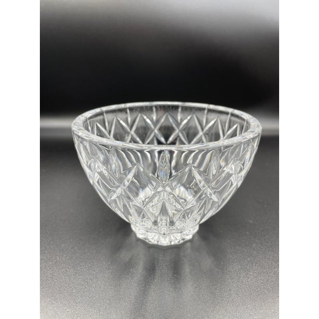 This beautiful Waterford Crystal “Welcome” Bowl appears to be in mint condition and doesn't seem to have ever been used as...