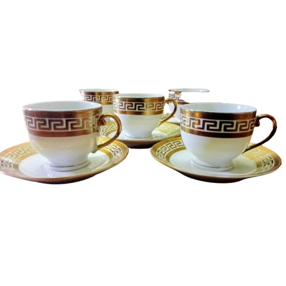 The Germany Alpine Greek Key T Gold Set is a vintage tea set featuring a round shape with a Greek key pattern. Made of...