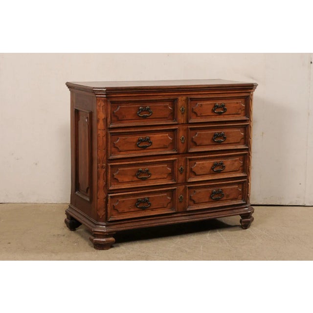 Italian 18th Century Italian Walnut Wood Cassettiera For Sale - Image 3 of 12