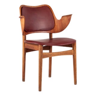 Mid-Century Modern Model 107 Armchair in Oak and Teak attributed to Hans Olsen, Denmark, 1960s For Sale