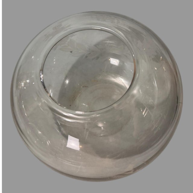 American Vintage Hawkes or Steuben Floral Engraved Art Glass Rose Bowl Vase, Awh For Sale - Image 3 of 7