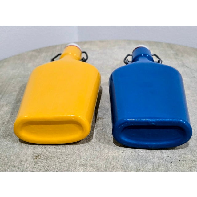 Ceramic Vintage German Cartoon Schnapps Bottles – “Don’t Forget” & “Mouthwash for Cowboys” Pair For Sale - Image 7 of 7