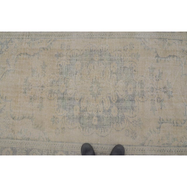 Tan 1950s Oushak Handmade Floral Carpet For Sale - Image 8 of 8