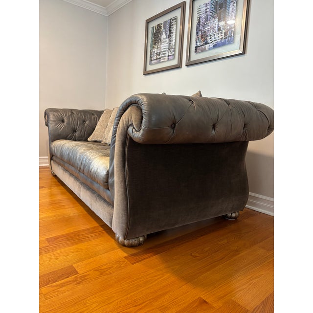 Thomasville Thomasville Luxury Chesterfield Leather Loveseat + Sofa For Sale - Image 4 of 7