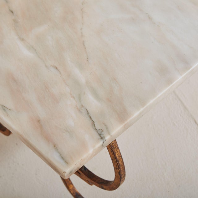 French Brass Base Coffee Table with Blush Marble Top, 1950s For Sale In Chicago - Image 6 of 11