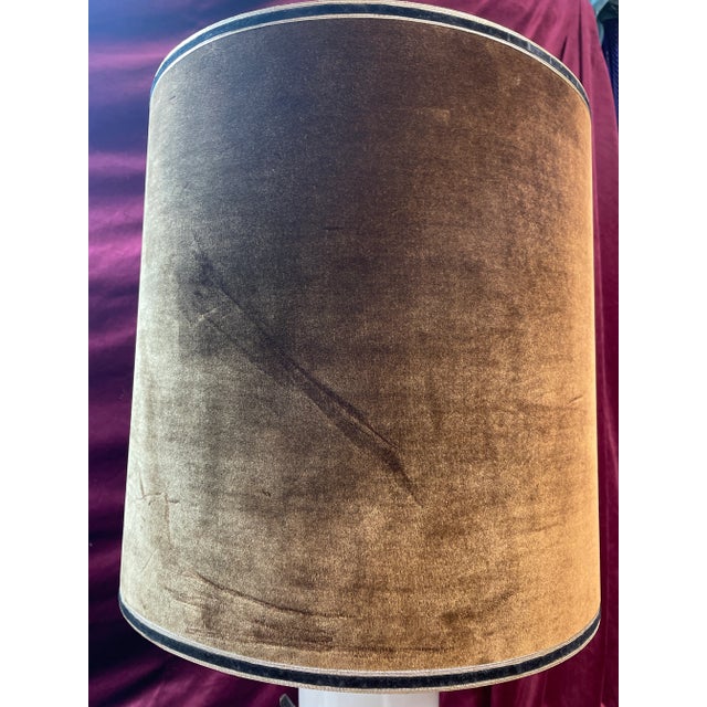 1960s Mid-Century Regency Ceramic Horn Lamp For Sale - Image 5 of 8