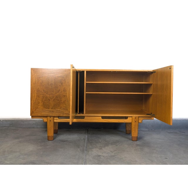 1950s Mid-Century Modern Oak Buffet/Credenza by Edmond J. Spence "Coronation" Line, C1950s For Sale - Image 5 of 17