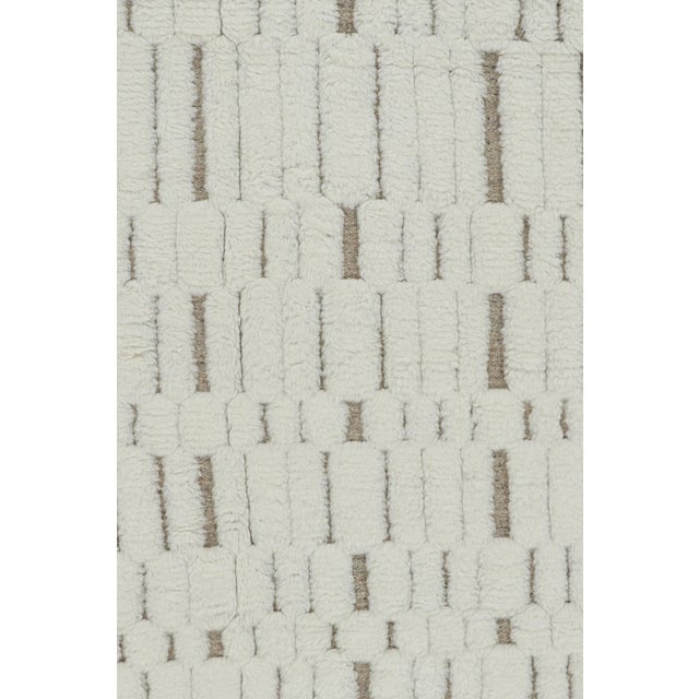 Contemporary Rug & Kilim’s Contemporary Rug in White With High-Low Geometric Patterns For Sale - Image 3 of 7