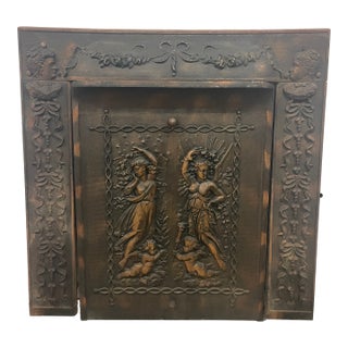 19th-Century Fischer-Leaf Co. Cast Iron Fireplace Summer Cover – Demopolis, Al Estate 27"h X 20.5w" For Sale