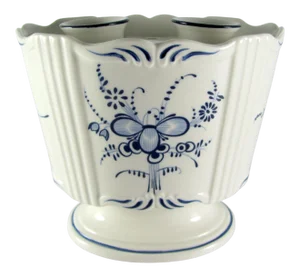 Vintage Chinoiserie Blue & White Floral Bud Flower Holder With Frog Vase