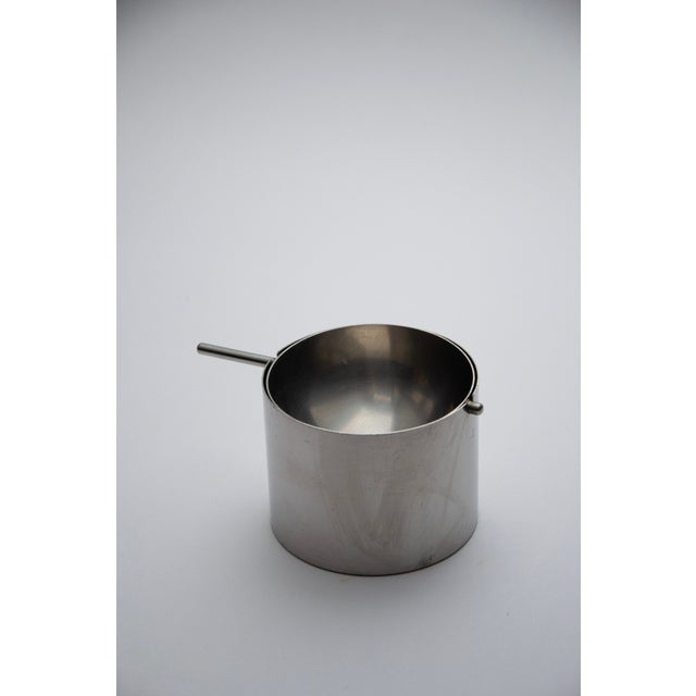 Gray Large Cylinda Line Revolving Ashtray attributed to Arne Jacobsen for Stelton, 1967 For Sale - Image 8 of 8
