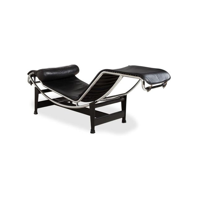 Cassina Bauhaus LC 4 Chaise Lounge in Black Leather by Le Corbusier for Cassina For Sale - Image 4 of 16