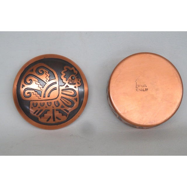 Leiva Chile Handcrafted Circular Copper Trinket Box Etched Rooster Motif 4855b For Sale - Image 4 of 14