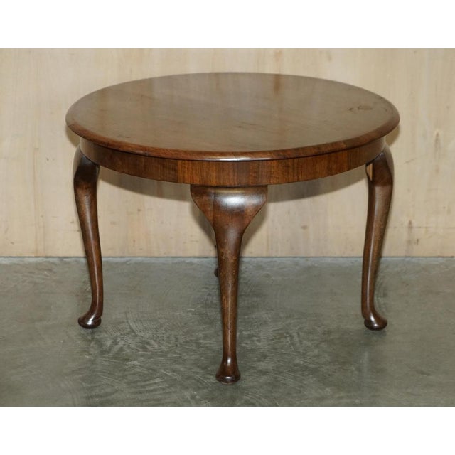 Vintage circa 1930 hand carved English oak coffee table A good looking well made English coffee table with nice cabriolet...