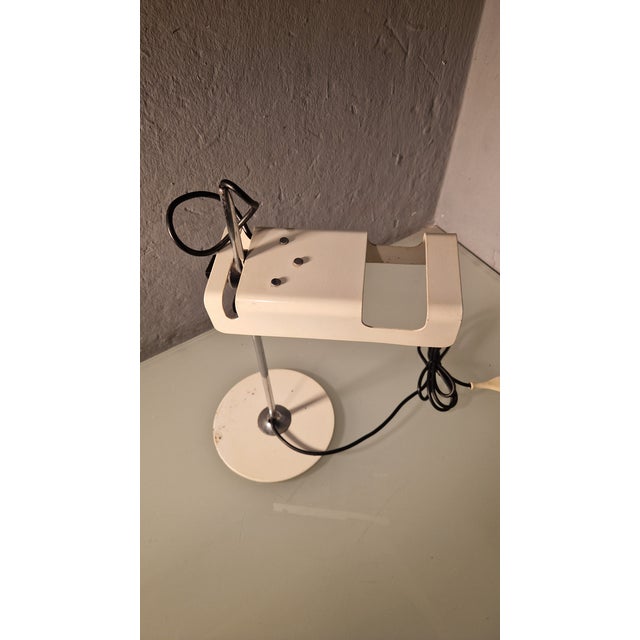 Vintage Spider Table Lamp in White by Joe Colombo for Oluce, 1970s For Sale - Image 6 of 9