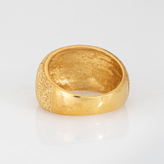 1980s 80s Portuguese Shimmer Ring 19k Yellow Gold Dome Band Sz 7.25 Fine Jewelry For Sale - Image 5 of 7